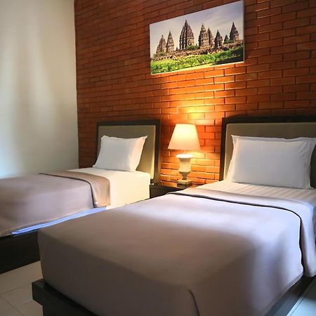 Omah Watu Homestay Yogyakarta Exterior foto