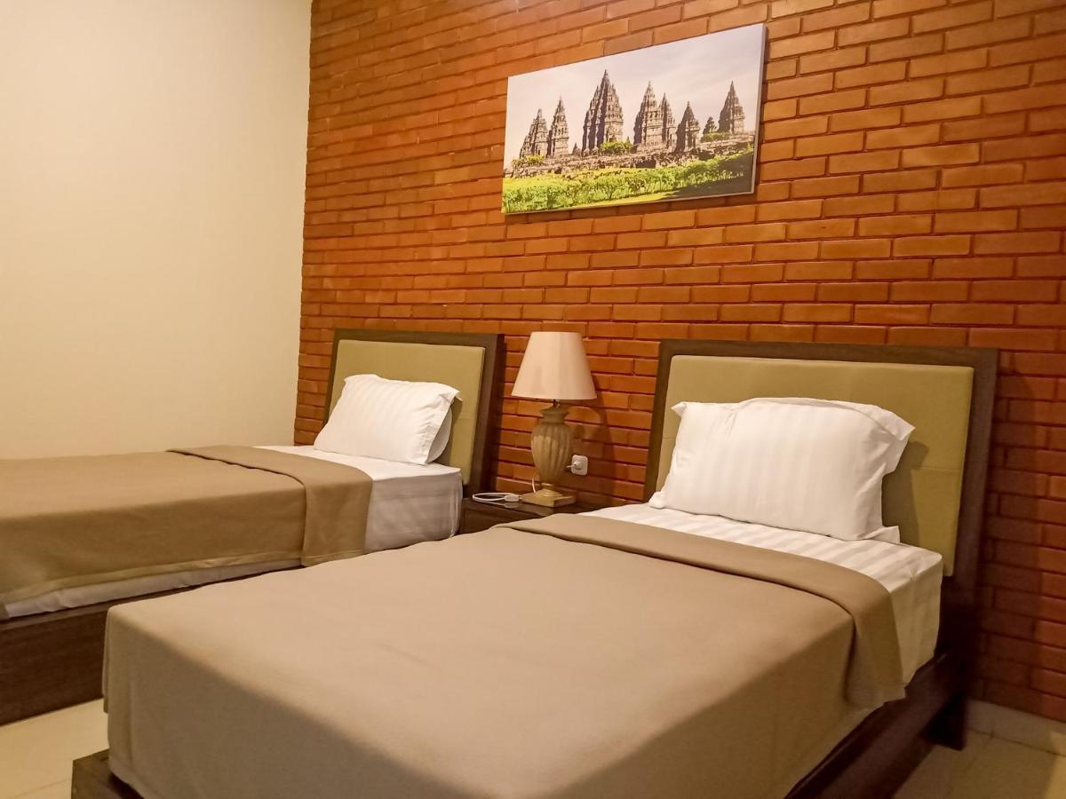 Omah Watu Homestay Yogyakarta Exterior foto