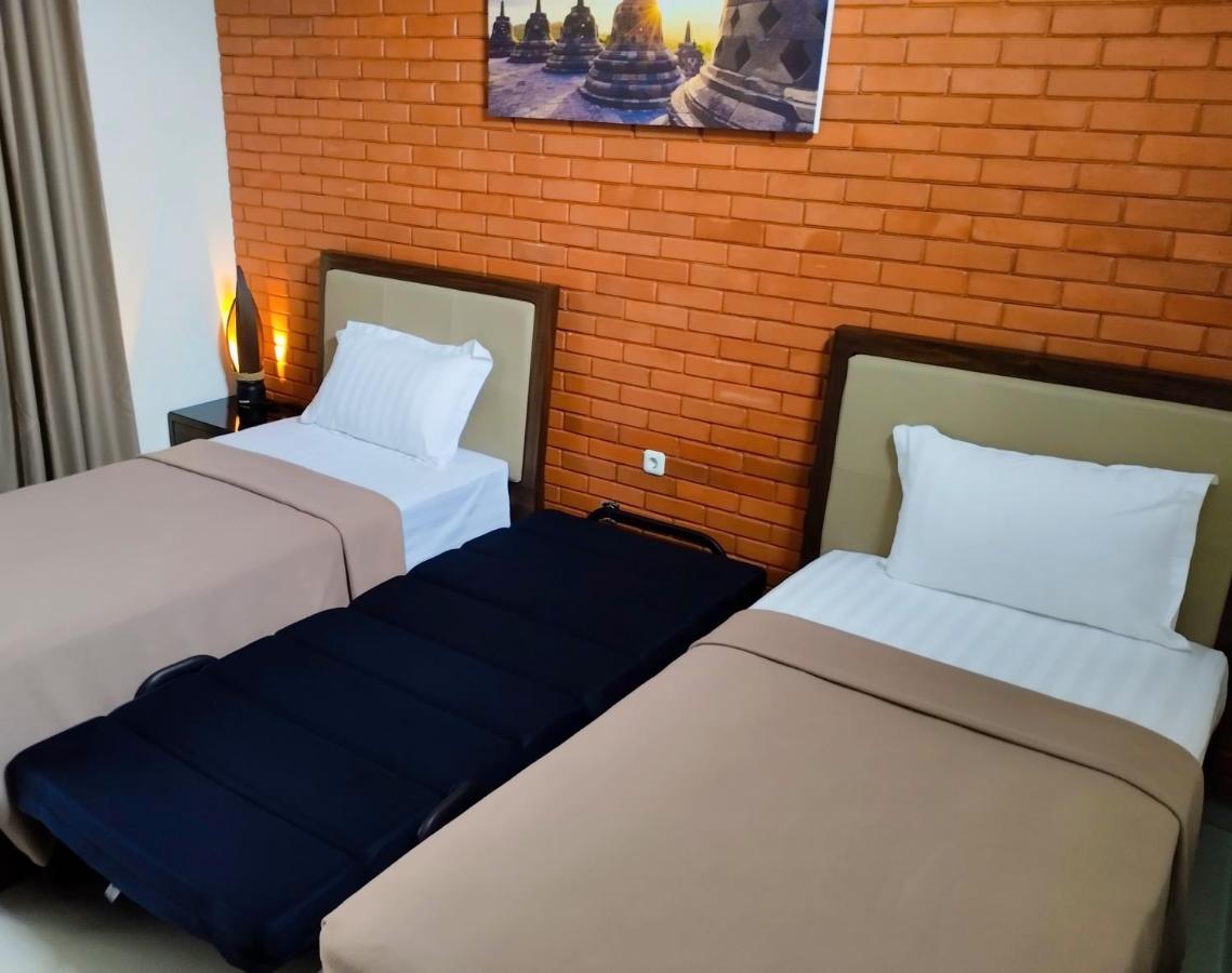 Omah Watu Homestay Yogyakarta Exterior foto