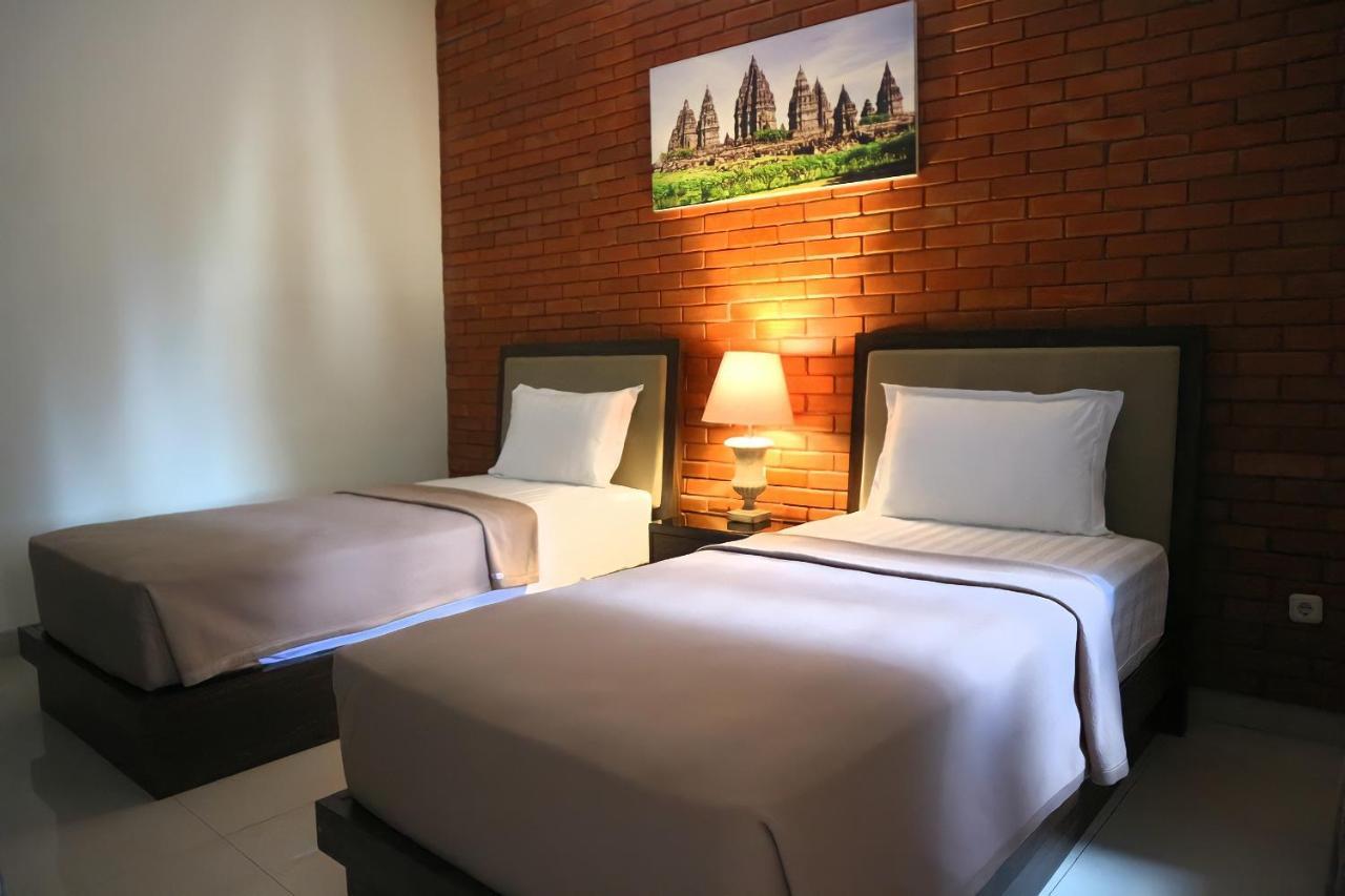 Omah Watu Homestay Yogyakarta Exterior foto